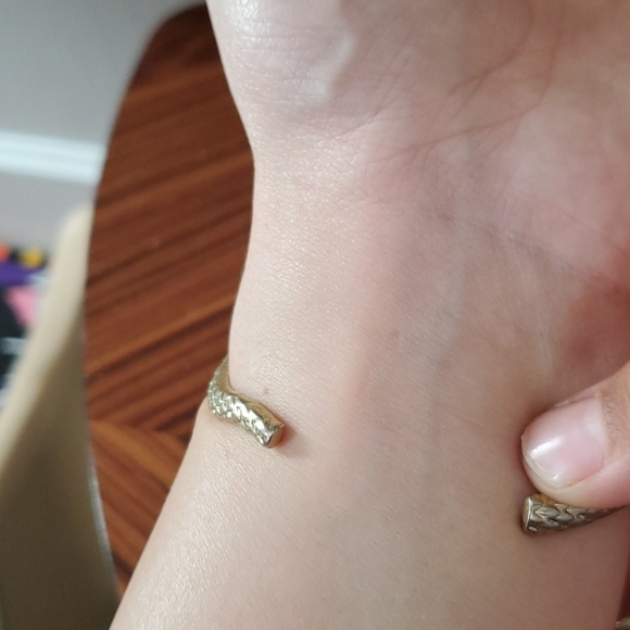 3 pc Gold serpent set 🐍 - Picture 6 of 7